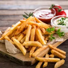 Co pasuje do frytek? Odkryj najlepsze dodatki i sosy do frytek