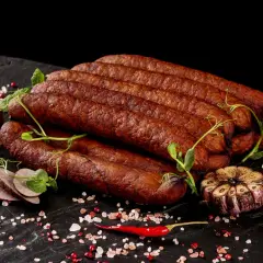 Kiełbasa z cielęciny - przepisy, skład i wartości odżywcze, które zaskoczą