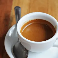 Jaka kawa na odchudzanie działa najlepiej? Sprawdź rodzaje i efekty