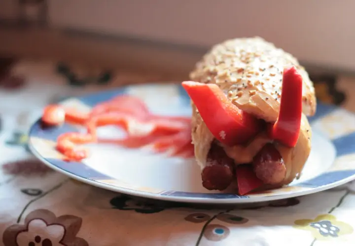 Szybki hot dog z mikrofalówki w 3 minuty bez rozgotowania
