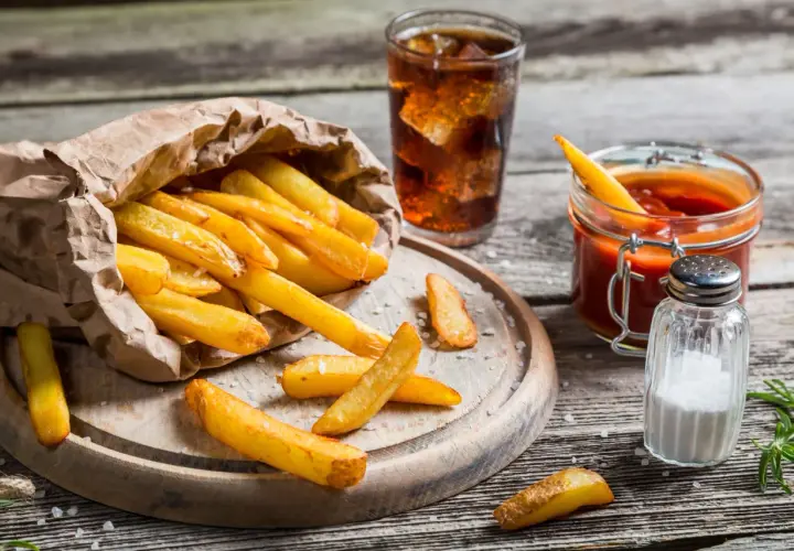 Idealna temperatura do smażenia frytek – uniknij nieudanych prób