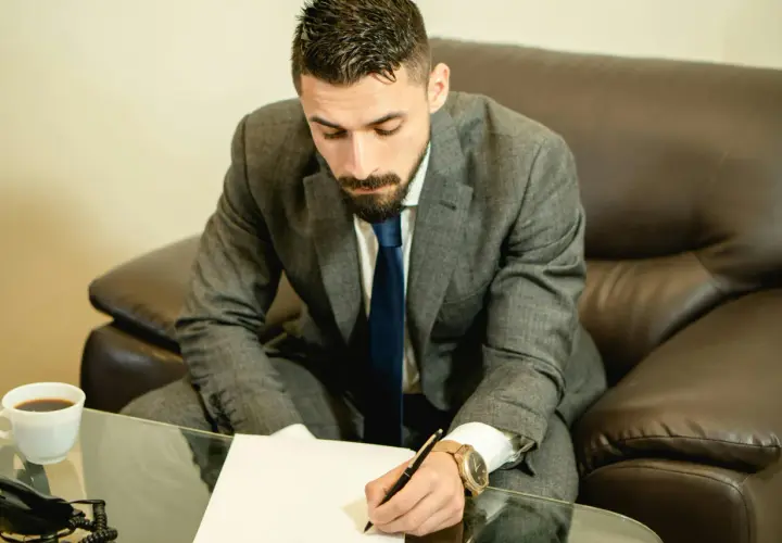 Kawa w biurze – czy to nowy benefit pracowniczy, czy niezbędne narzędzie pracy?