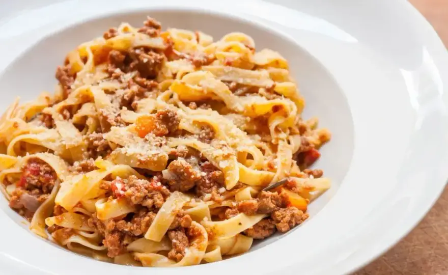 Ragù - Jak ugotować idealny sos mięsny? Poradnik