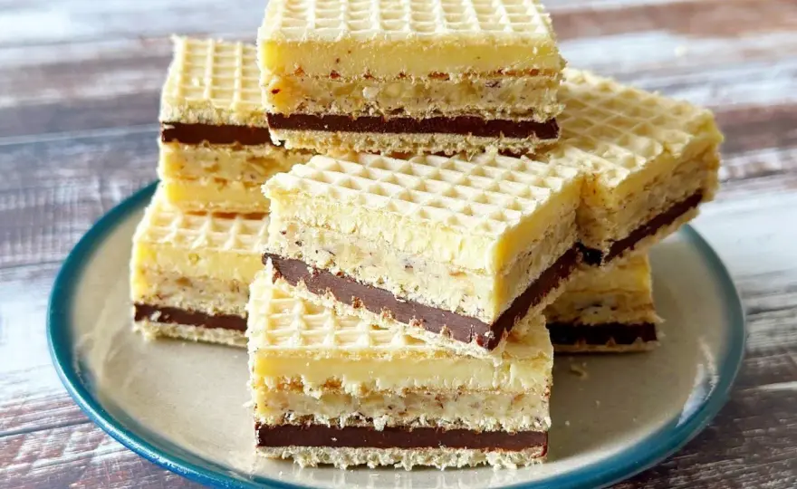 Wafle przekładane kremem - jak zrobić, żeby zawsze były chrupiące?