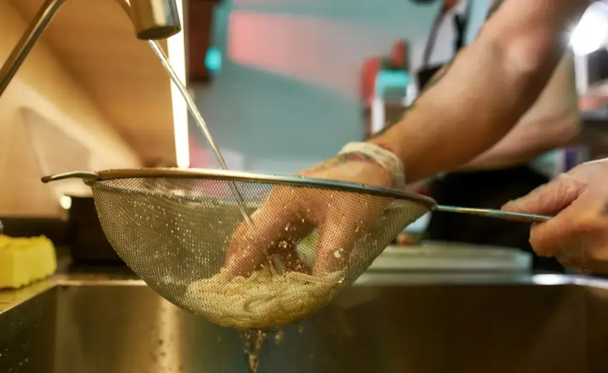Jak ugotować makaron - nigdy więcej sklejonego!