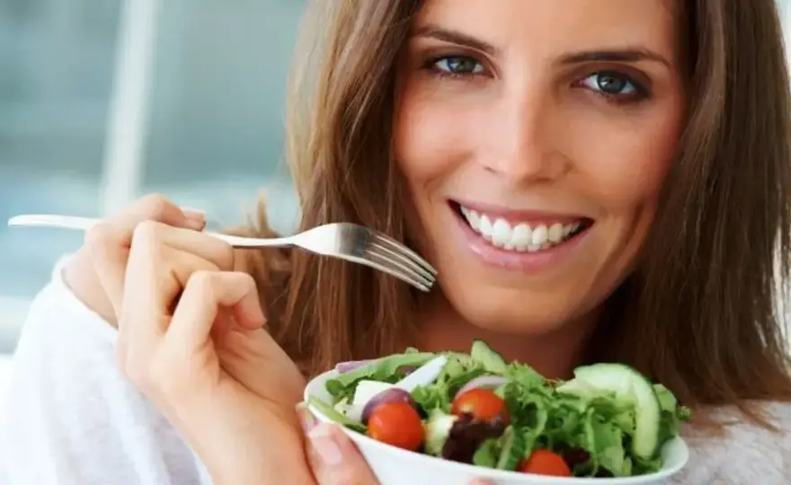 Dieta 1200 kcal - kiedy ma sens i jak ułożyć sycący jadłospis