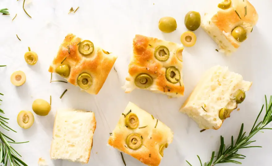 Focaccia idealna - przepis krok po kroku. Uniknij błędów!