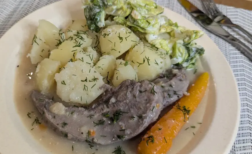 Ozorki w sosie chrzanowym - Jak uzyskać idealną miękkość mięsa?