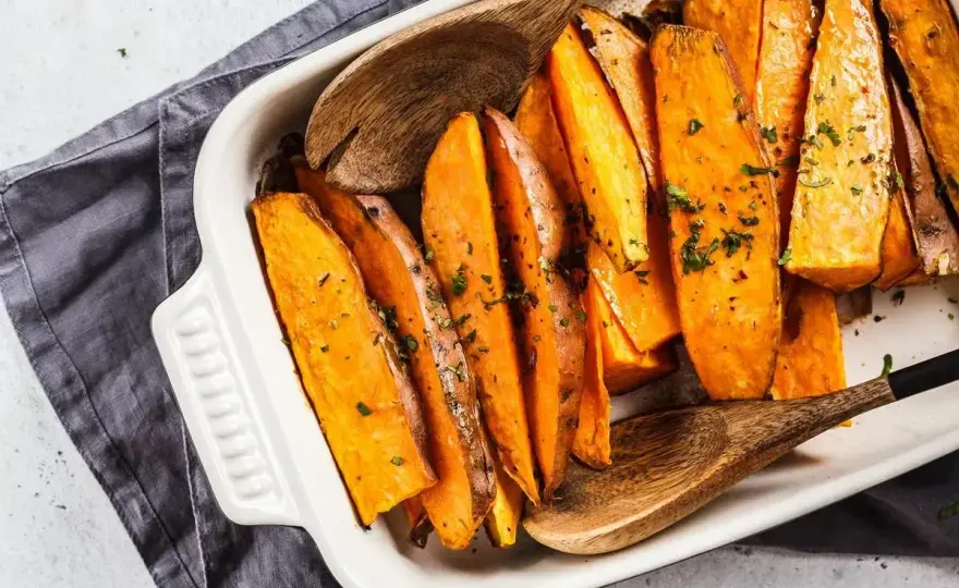 Pieczone bataty w piekarniku - idealne za każdym razem!