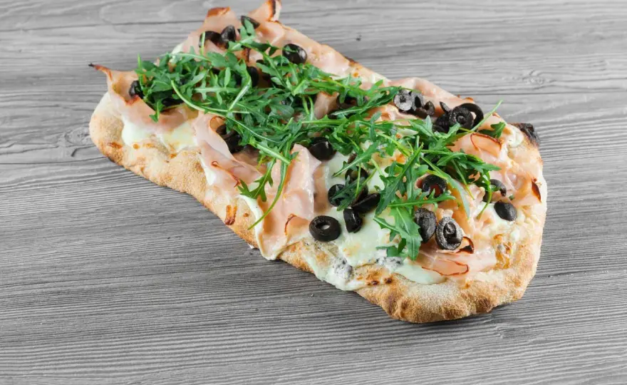 Pinsa - Co to jest i czy jest lepsza od pizzy?
