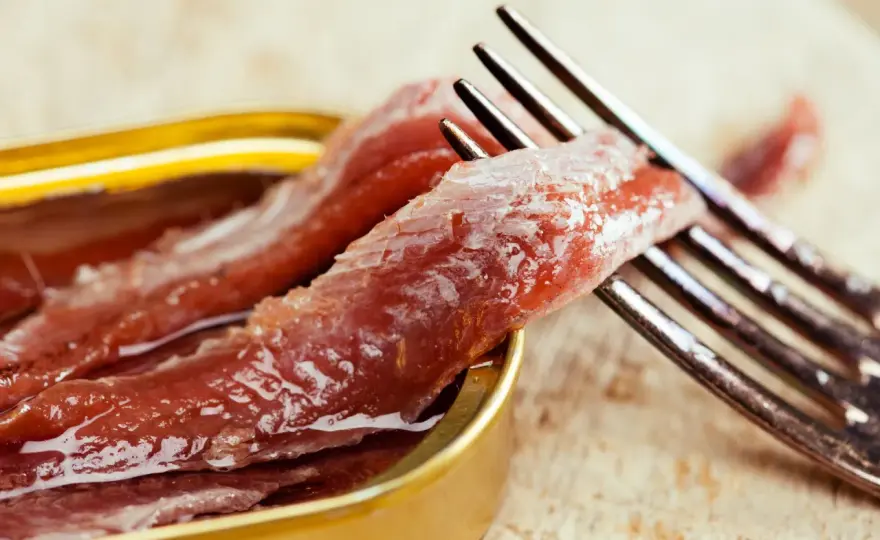 Filety z sardeli - Jak wydobyć smak umami i nie przesolić dania?