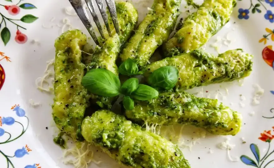 Gnocchi z pesto - jakie dodatki naprawdę pasują?