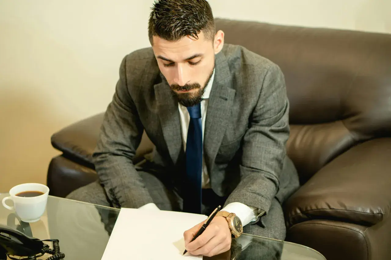 Kawa w biurze – czy to nowy benefit pracowniczy, czy niezbędne narzędzie pracy?